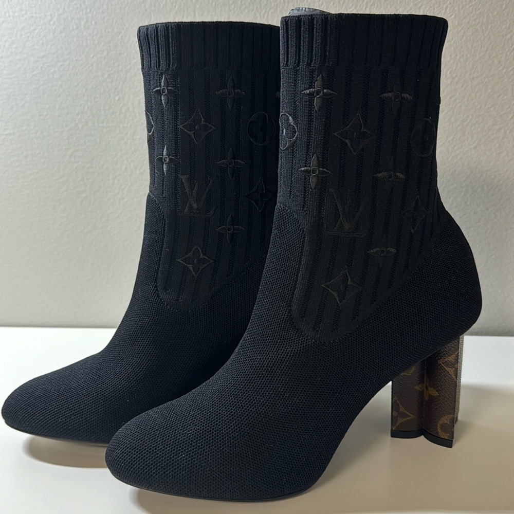 Louis Vuitton Silhouette Ankle Boot 37 - NIB